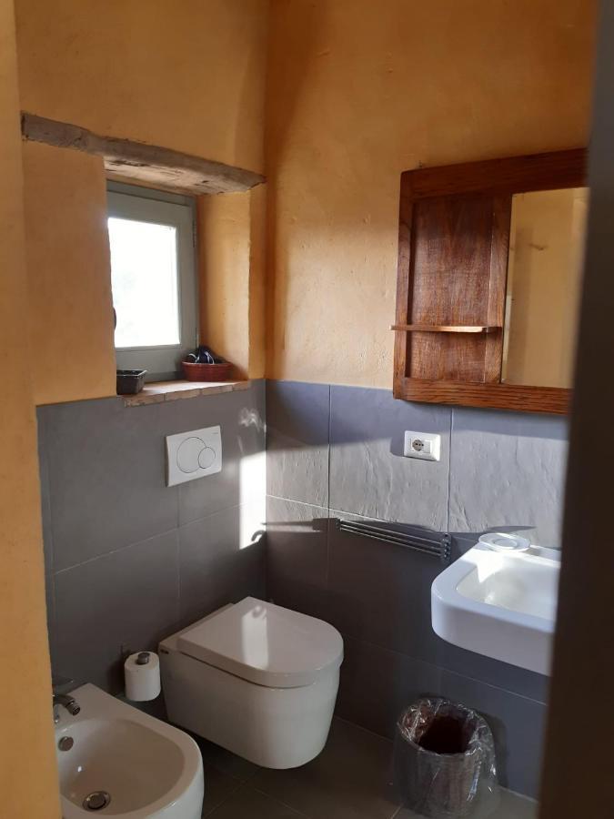 Borgo Cardaneto Bed & Breakfast Montone  Bagian luar foto