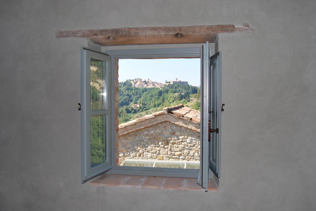 Borgo Cardaneto Bed & Breakfast Montone  Bagian luar foto