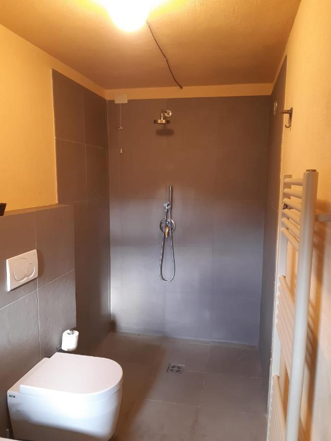 Borgo Cardaneto Bed & Breakfast Montone  Bagian luar foto