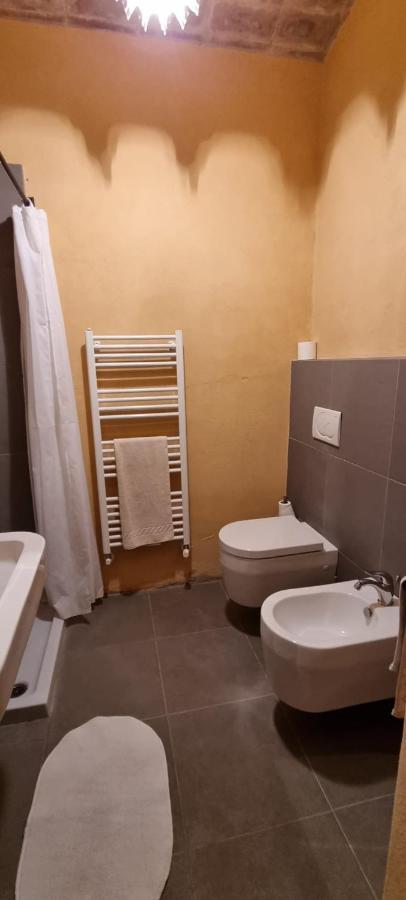 Borgo Cardaneto Bed & Breakfast Montone  Bagian luar foto