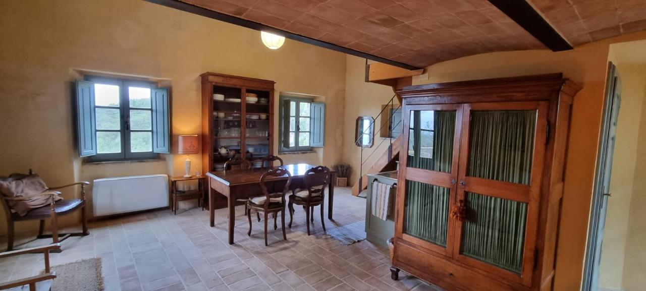 Borgo Cardaneto Bed & Breakfast Montone  Bagian luar foto