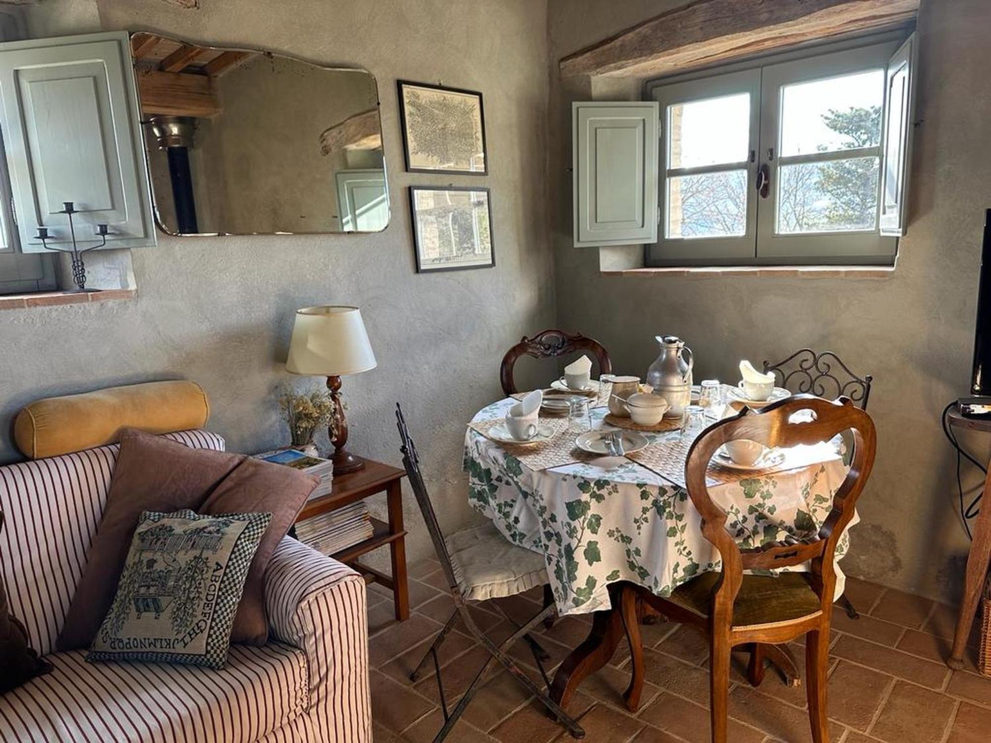 Borgo Cardaneto Bed & Breakfast Montone  Bagian luar foto