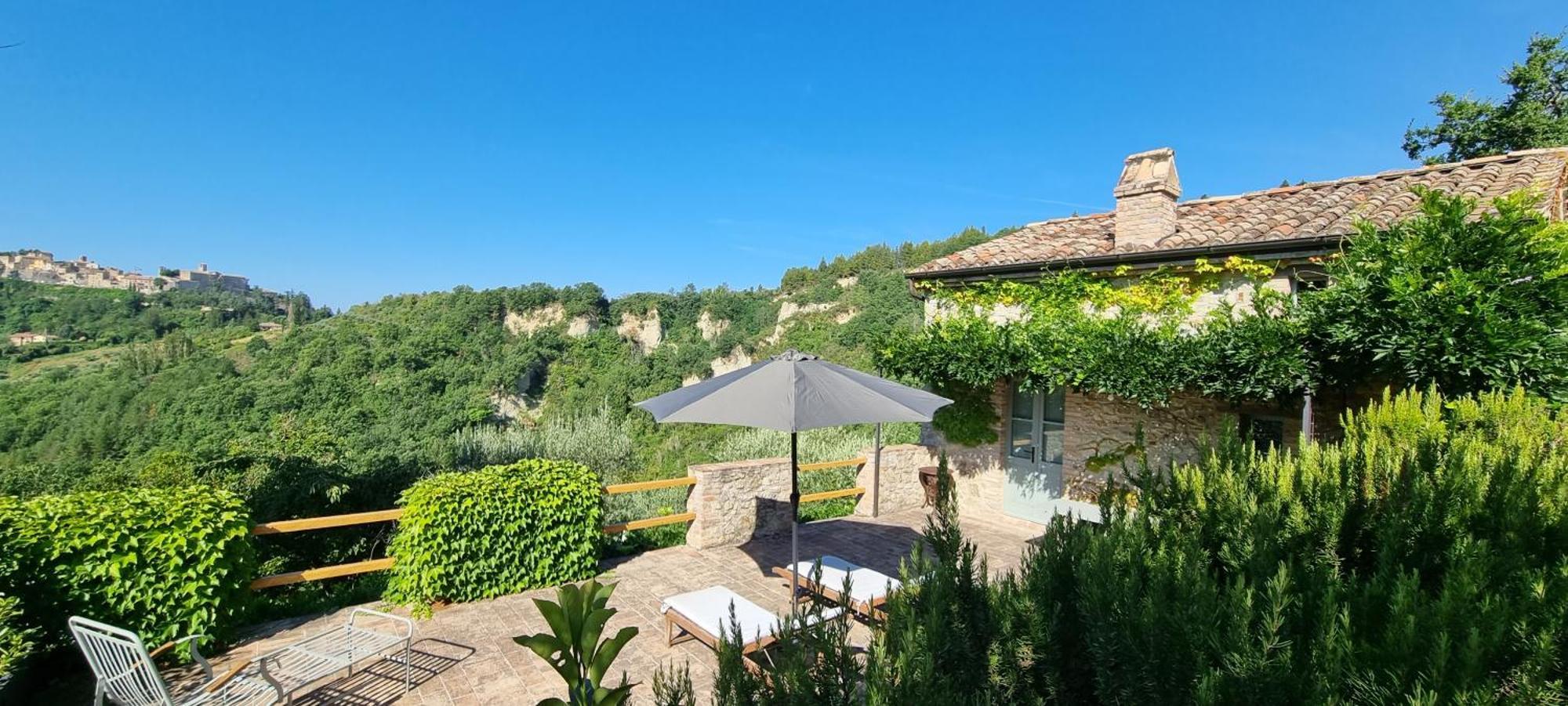 Borgo Cardaneto Bed & Breakfast Montone  Bagian luar foto