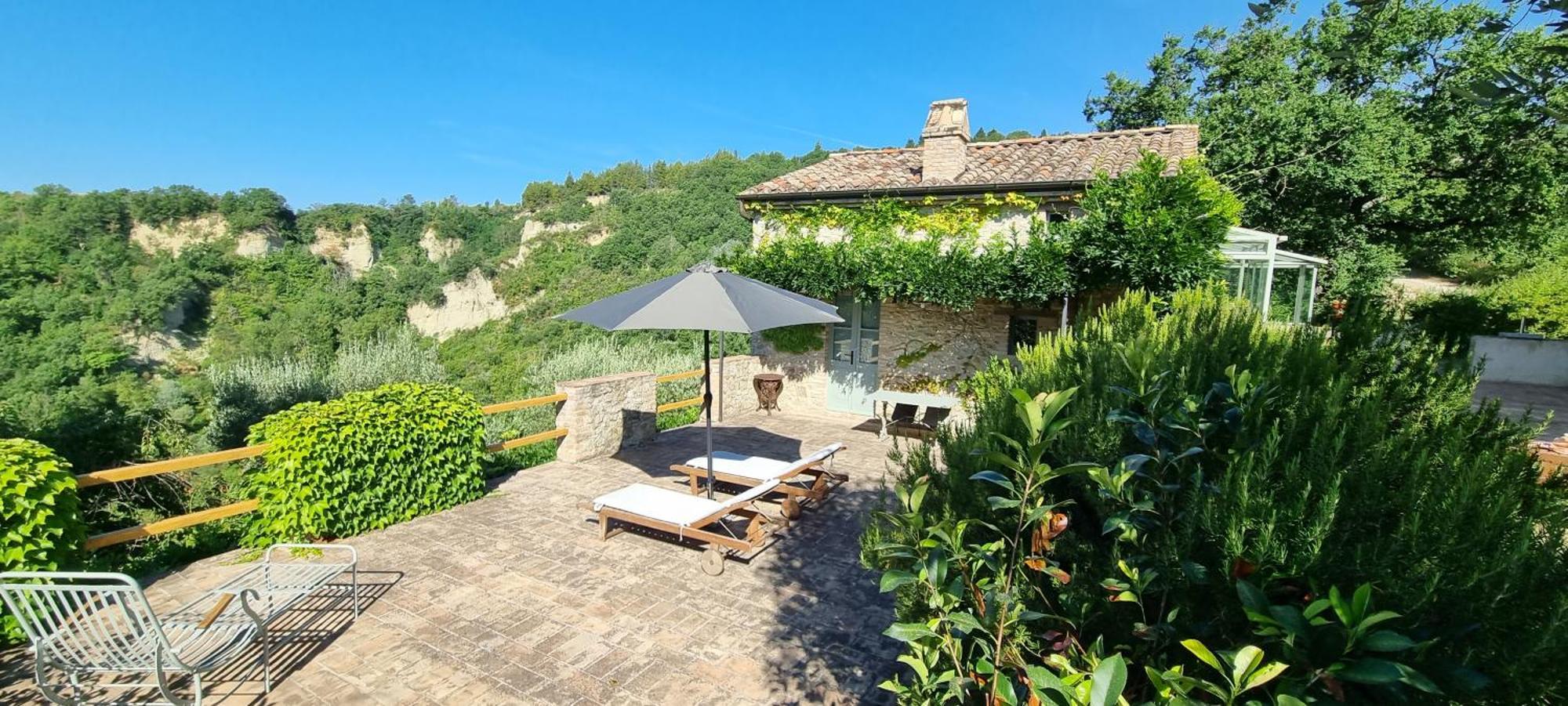 Borgo Cardaneto Bed & Breakfast Montone  Bagian luar foto